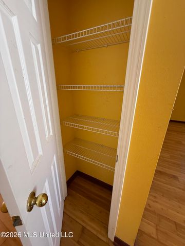 860 Ellington Drive, Biloxi, MS 39532