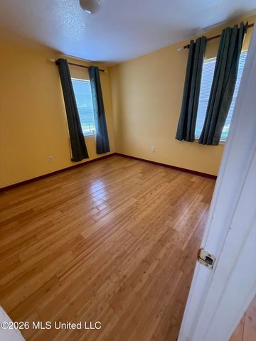 860 Ellington Drive, Biloxi, MS 39532