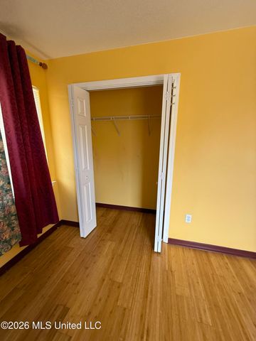 860 Ellington Drive, Biloxi, MS 39532