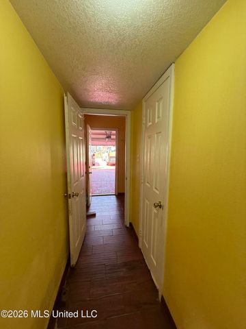 860 Ellington Drive, Biloxi, MS 39532