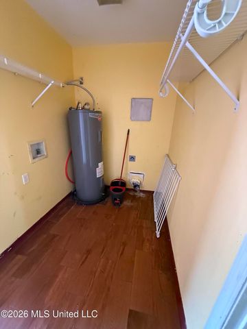 860 Ellington Drive, Biloxi, MS 39532