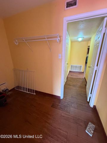 860 Ellington Drive, Biloxi, MS 39532