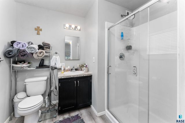 203 Cherry Ln, Chamberlain, SD 57325