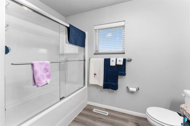 203 Cherry Ln, Chamberlain, SD 57325