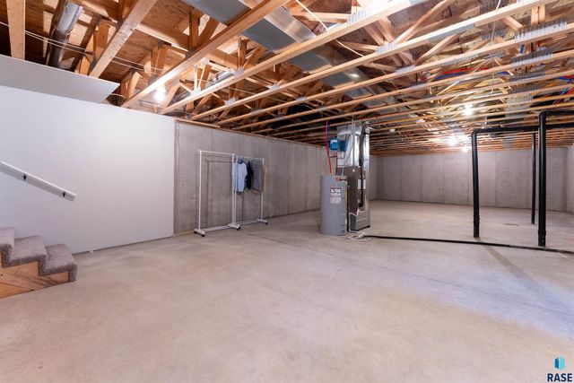 203 Cherry Ln, Chamberlain, SD 57325