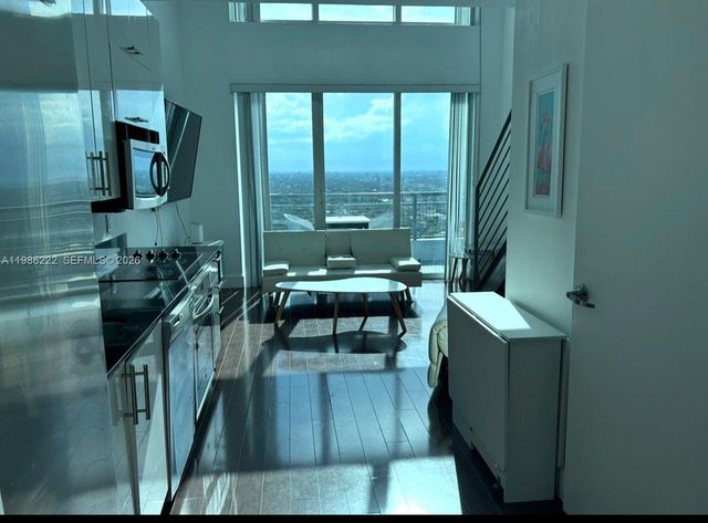 60 SW 13th St 3017, Miami, FL 33130