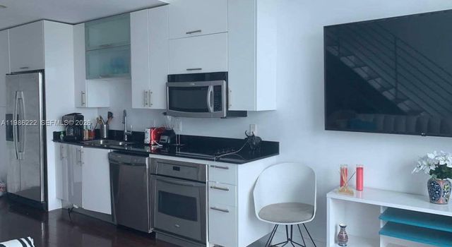 60 SW 13th St 3017, Miami, FL 33130