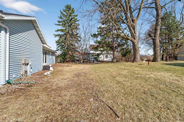 15 Naylor Circle, Madison, WI 53719