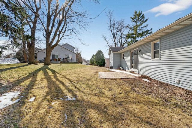 15 Naylor Circle, Madison, WI 53719