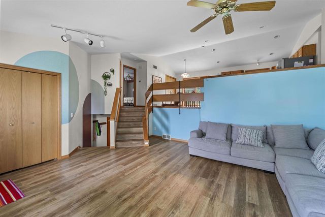 15 Naylor Circle, Madison, WI 53719