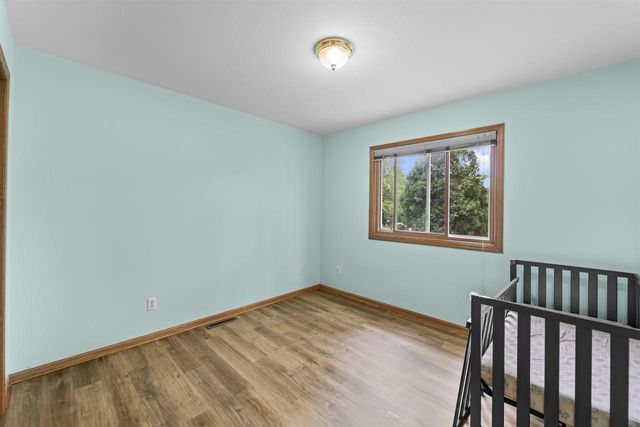 15 Naylor Circle, Madison, WI 53719