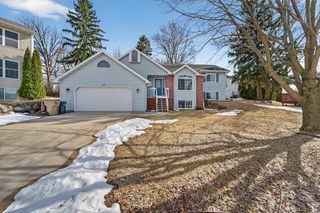 15 Naylor Circle, Madison, WI 53719