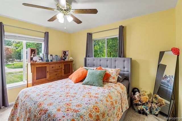 2830 Bayberry Drive, Waterford, MI 48329
