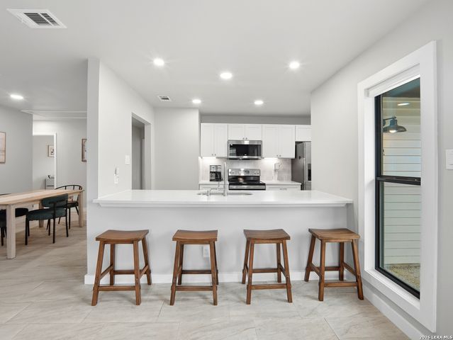 515 Oak Park Dr Unit 515, Boerne, TX 78006