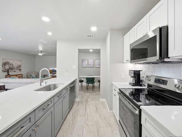 515 Oak Park Dr Unit 515, Boerne, TX 78006