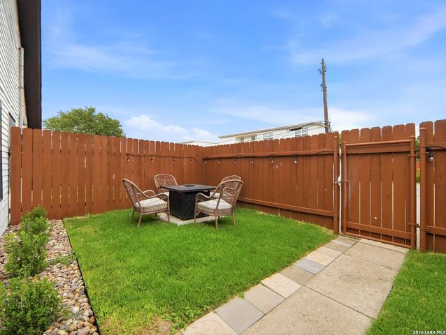 515 Oak Park Dr Unit 515, Boerne, TX 78006
