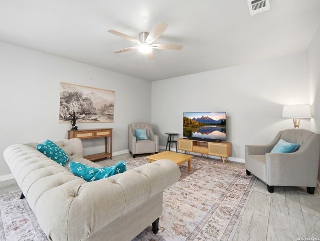 515 Oak Park Dr Unit 515, Boerne, TX 78006