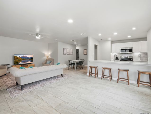 515 Oak Park Dr Unit 515, Boerne, TX 78006