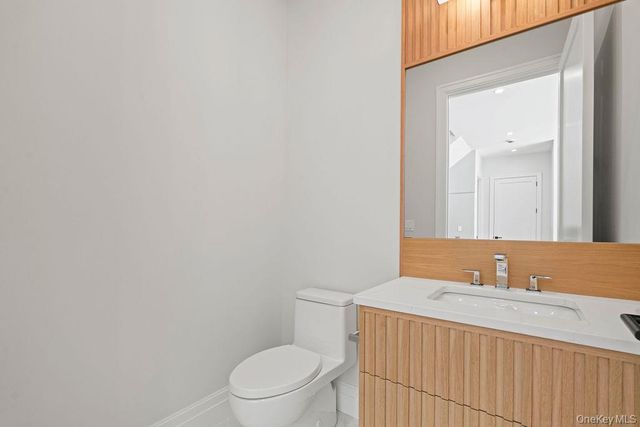 244 North Sea Mecox Road, Southampton, NY 11968