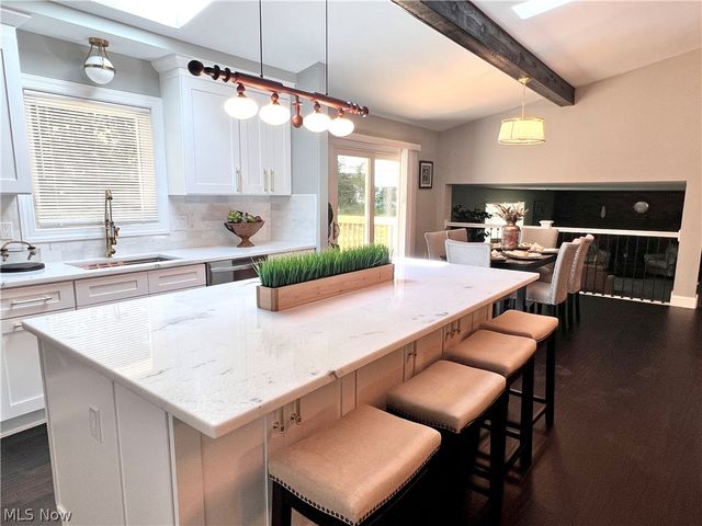 704 Echo Drive, Gates Mills, OH 44040