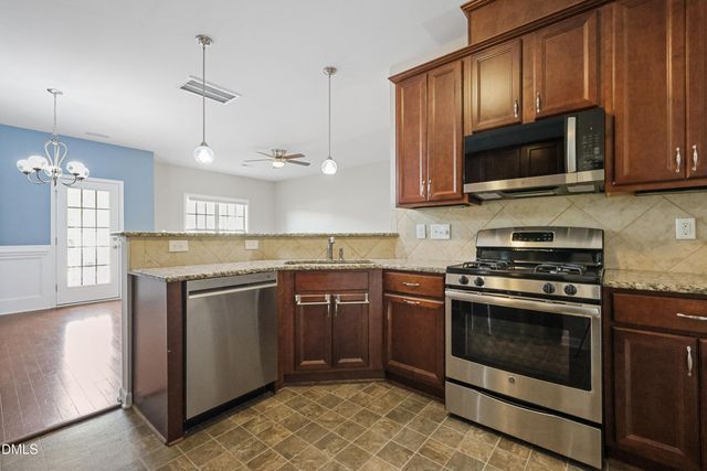 202 Beaconwood Lane, Holly Springs, NC 27540