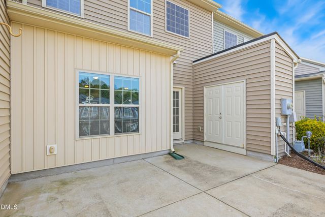 202 Beaconwood Lane, Holly Springs, NC 27540