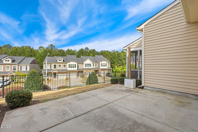202 Beaconwood Lane, Holly Springs, NC 27540