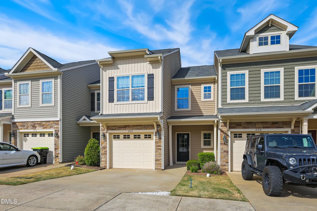 202 Beaconwood Lane, Holly Springs, NC 27540
