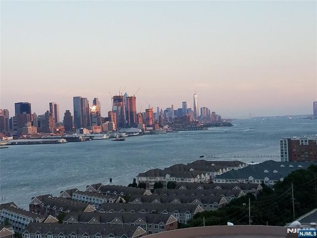 6600 Boulevard East 10N, West New York, NJ 07093