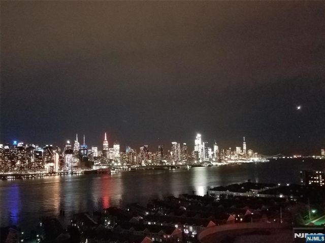 6600 Boulevard East 10N, West New York, NJ 07093