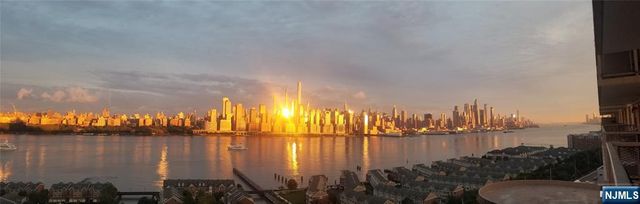 6600 Boulevard East 10N, West New York, NJ 07093