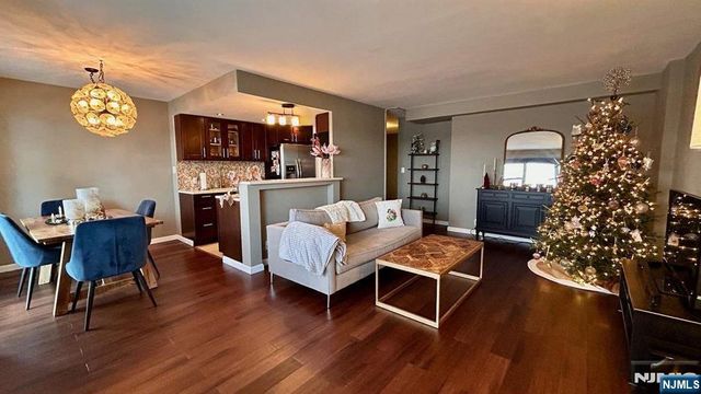 6600 Boulevard East 10N, West New York, NJ 07093