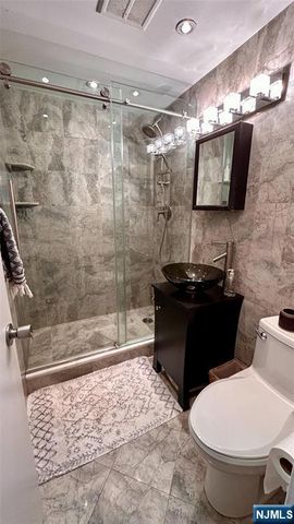 6600 Boulevard East 10N, West New York, NJ 07093