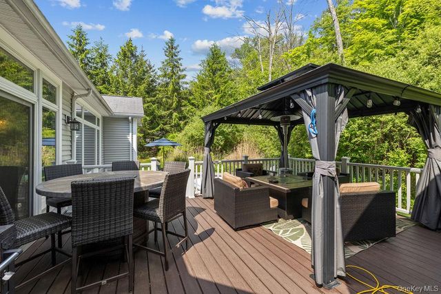 16 Katavolos Drive, Tomkins Cove, NY 10986
