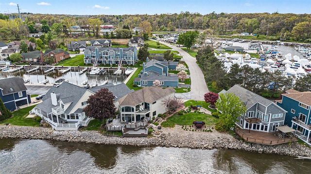 2309 Riverside Pointe Drive, Saint Joseph, MI 49085