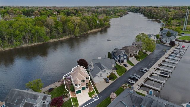 2309 Riverside Pointe Drive, Saint Joseph, MI 49085