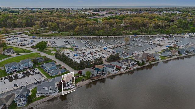 2309 Riverside Pointe Drive, Saint Joseph, MI 49085