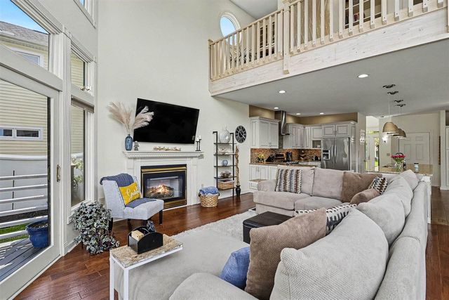 2309 Riverside Pointe Drive, Saint Joseph, MI 49085