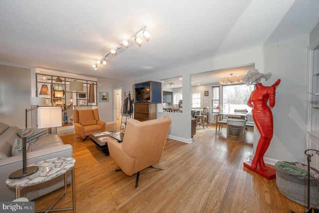 1022 CLOVER HILL RD, Wynnewood, PA 19096