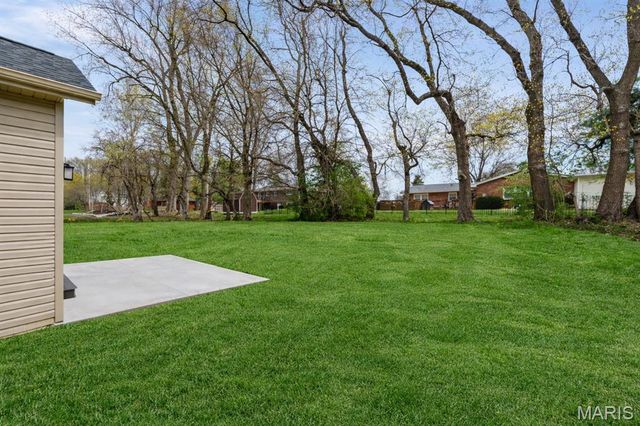 808 Turnberry Road, Belleville, IL 62223