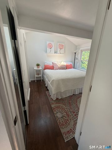 19 White Top Lane Lane, Guilford, CT 06437