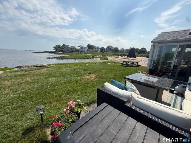 19 White Top Lane Lane, Guilford, CT 06437