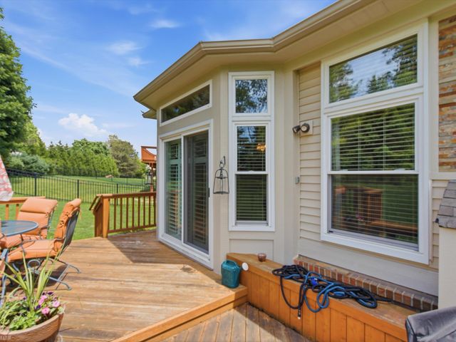 4652 Amberwood Court, Oakland Twp, MI 48306