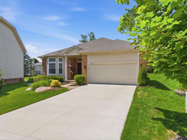 4652 Amberwood Court, Oakland Twp, MI 48306