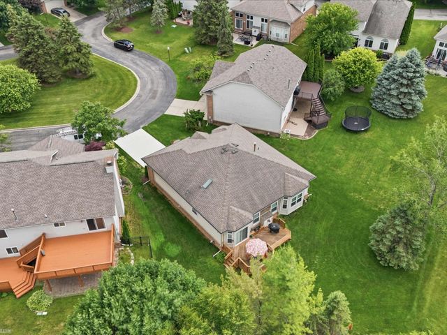 4652 Amberwood Court, Oakland Twp, MI 48306
