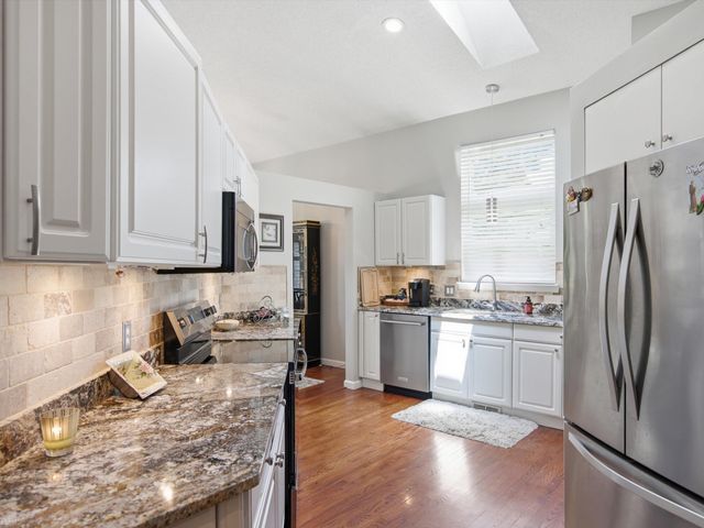 4652 Amberwood Court, Oakland Twp, MI 48306