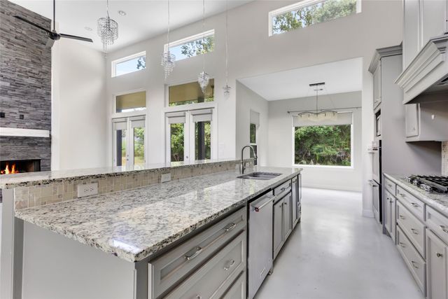 538 Magnolia Point Drive, Huffman, TX 77336