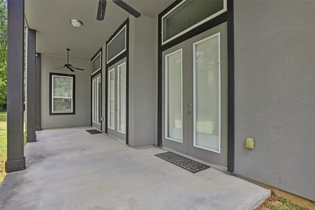 538 Magnolia Point Drive, Huffman, TX 77336