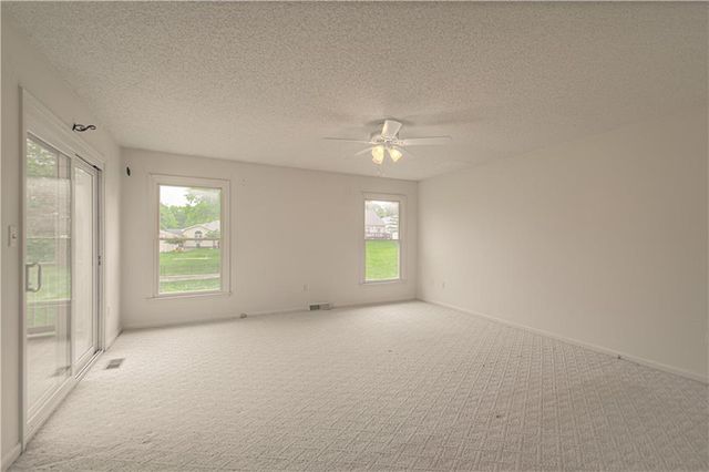 10917 W 98th Street, Overland Park, KS 66214
