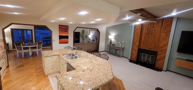 415 Coledale Drive, White Lake, MI 48386